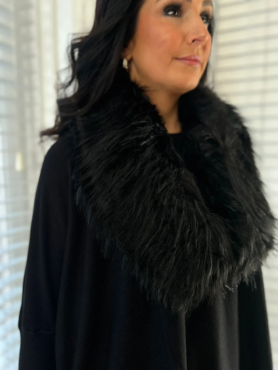 Black Faux Fur Collar