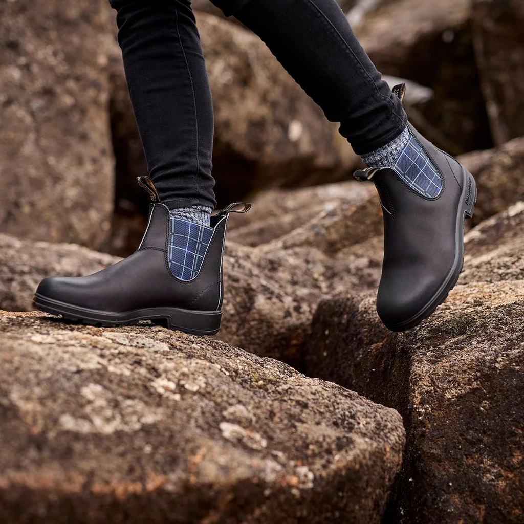 Blundstone #2102 - The Original Boot (Black/Navy Tartan Elastic)