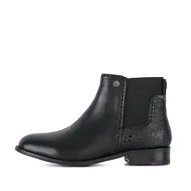 ROBYN BLACK CHELSEA BOOT