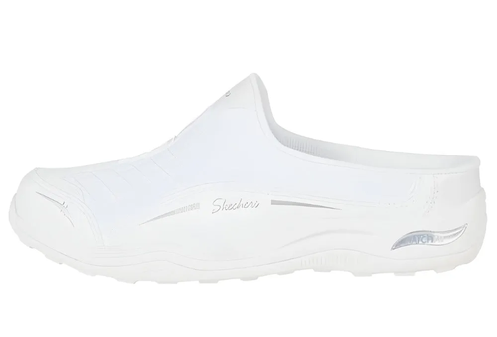 SKECHERS Commute Relaxed Arch Fit Slip-On Mule