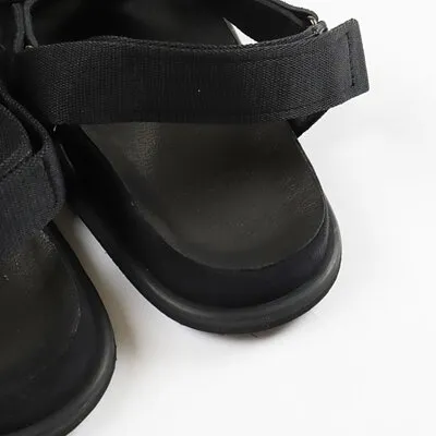 Still By Hand Strap Leather Sandals Black